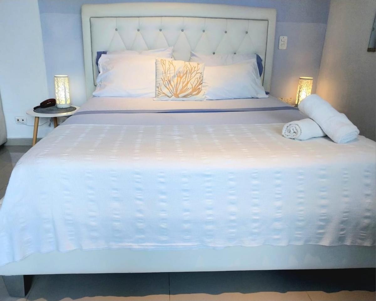 Stylish Studio With Balcony Apartment *