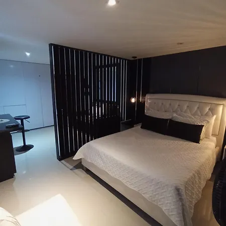 Stylish With Sea View Balcony *