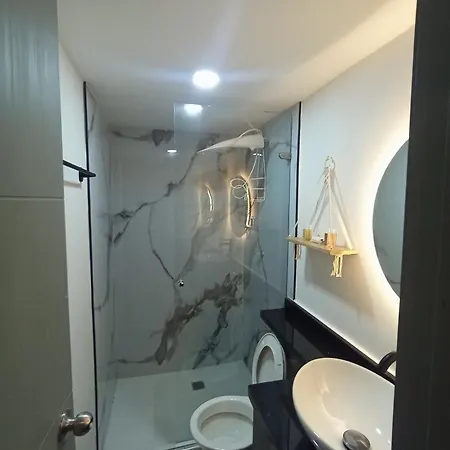 Stylish With Sea View Balcony Apartamento